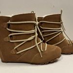 Merrell Women's Moab Wedge Polar Size 8.0 Photo 2