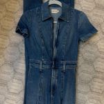 Alice + Olivia  Photo 1