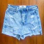 Hollister // High waisted shorts Photo 0