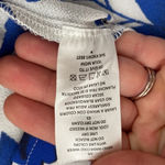 C&E  winter floral tunic blouse with quarter length sleeves. Photo 3