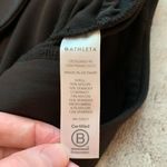 Athleta Women's Travel Headlands Hybrid Trek Tight Leggings Black - Size 6 Photo 4