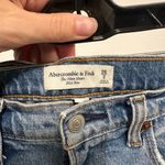 Abercrombie & Fitch  High rise curve love mom shorts size 26/2 Photo 2