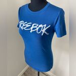 Reebok  GS Opp Script Blue T-shirt Size Extra Small Photo 2