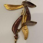 Chico's Chico’s Gold-Tone Metal Dangle Earrings Leaf-Like Beads EUC OS Hooks Photo 2