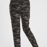 Athleta  Farallon Pants in Olive Camo size 0 Photo 36