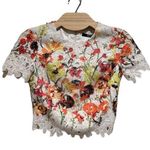 Badgley Mischka FLORAL EYELET SHORT SLEEVE CROPPED BACK ZIPPERED WHITE GREEN TOP Photo 2