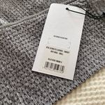 Gym Shark Leggings Photo 4