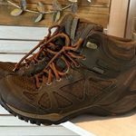 Merrell  Woman's Hiking Boot Select Dry Grip Photo 0