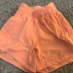 Lululemon  Shorts Hotty Hot Photo 0