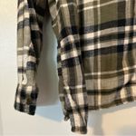 American Eagle  Oversized Fit Plaid Flannel Button Down Shirt Womens Medium Green Photo 2