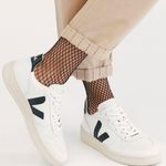 VEJA s Sneakers Photo 2