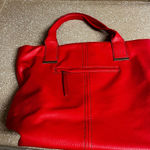 Elegant Red Leather Tote Bag Photo 0