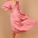 Petal and Pup  Noelle Pink Twist Front Pleated Long Sleeve Midi Dress M Photo 0