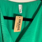 Glam ‎ Kelly Green blouse size small NWT Photo 1