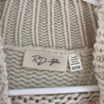 RD Style  Sweater Knit Photo 3