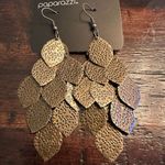 Paparazzi Loud and Leafy Brass Earrings (108) Photo 2