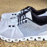 On Cloud 5 Waterproof Women Size 10 Running Shoes Gray Black Activewear Walking Photo 2