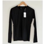 FIGS  Salta Seamless Longsleeve Underscrub in Black, Size Medium Photo 5