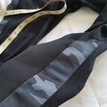 Ultimate Black Stash Pocket Crop w/ Camo Inserts Women's Leggings Joggers Sz XS Photo 1