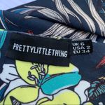 Pretty Little Thing  Cropped Knot Front Hibiscus Floral Tropical Stretch Top 6 Photo 5