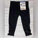 One 5 One Laser Cut Capri Leggings Photo 2