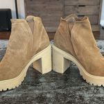 Dolce Vita Tan Suede Cashe H2O Lug Sole Ankle Boot Size 7.5 Photo 5