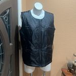 Socialite  black sleeveless vest Photo 1
