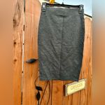 Revamped Super soft pencil skirt
Size XXsmall Photo 5