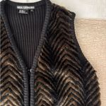 Nina Leonard  fur vest Photo 1