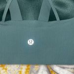 Lululemon like a cloud ribbed bra d/dd size 4 Photo 2