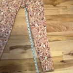 Strut this Camo Workout Leggings - Medium Photo 6