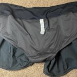 Lululemon Bright at Night Short Photo 5