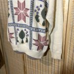 Alfred Dunner Vintage 1990s Y2K Cream Sweater With Embroidered Pattern Large Photo 4