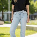 Levi's NWT  Superlow Flare Women's Jeans SIZE 32 X32 Photo 0