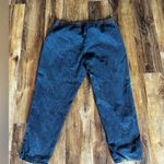 Laura Scott  20W jeans Photo 2