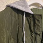 Boutique Chic Jungle‎ Green drawstring hooded puffer Quilted Vest Large Photo 8