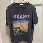 Tres Bien Charcoal Gray Grand Canyon Shortsleeve Graphic T Shirt size Large Photo 0