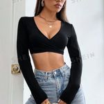 SheIn Cropped Long Sleeve Photo 0