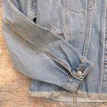 Topshop Frayed Hem Button Down Denim Jacket for Women Photo 4