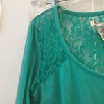 SO FINAL MARKDOWN Unique junior  tee small Photo 1