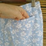 Liz Claiborne LizSport Claiborne M 30x23 Aloha Sky Blue Crop Pants Photo 4