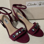 Clarks  jeweled‎ sandals ankle strap maroon Photo 0