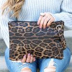 HP💝Women’s Oversized Leopard Vegan Clutch Brown Photo 0