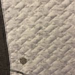 Zella EGC women’s grey & white cropped sweater w/ long scoop neck size XS Photo 6