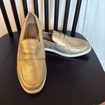Tommy Bahama  gold bay perforated slip on loafers 7.5 Photo 8
