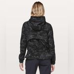 Lululemon Pack It Up Jacket Incognito Camo Multi Grey Black Size 6 Photo 1
