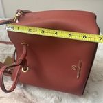 Michael Kors Michael womens crossbody leather cinnamon drawstring bucket bag NWT Photo 2