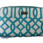 Kate Landry  wallet Photo 8