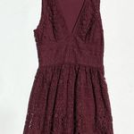 Abercrombie & Fitch ABERCROMBIE Women’s Burgundy Lace Sleeveless Mini Dress Size 10 Photo 3
