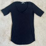 Montagne Scoop Neck Short Sleeve Ribbed Black Top in Women's Medium Photo 0